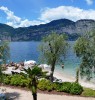 Giardino e spiaggia a Brenzone sul Garda