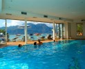 Piscina con vista da torri del Benaco a Malcesine
