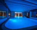 Piscina coperta riscaldata sul lago di Garda